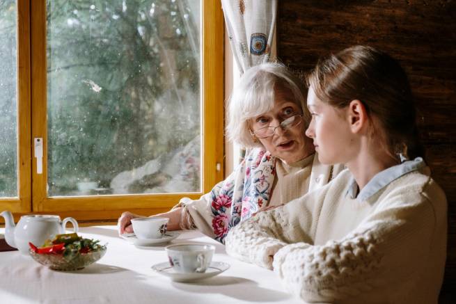 Learn about the 5 common signs of protein deficiency in seniors, including fatigue, weight loss, and brittle nails.