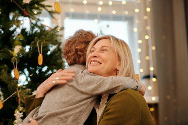 Discover the differences between collagen and whey protein for older adults. Learn how each supports muscle health, joint mobility, and youthful skin. Explore Vidafuel Protein Drinks for complete support.